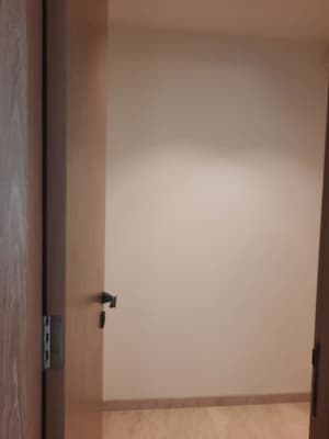 Room in 3.5 BHK Apartment at Lokhandwala Minerva Mahalaxmi, Mahalaxmi – for Rent
