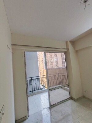 Room in 2 BHK Apartment at MRG Ultimus, Sector 90 – for Rent