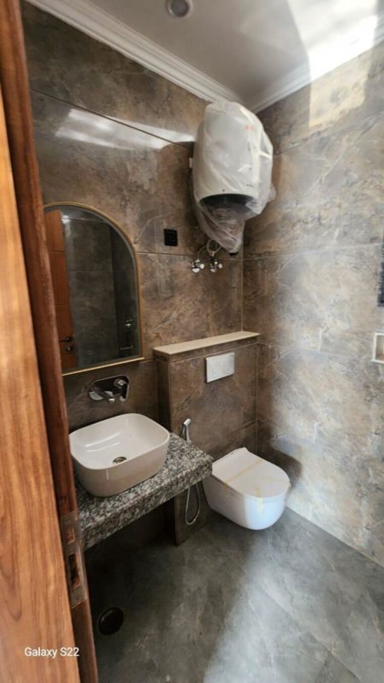 Bathroom, sector 21 3 Bedroom 1600 Sq.Ft. Builder Floor In Sector 21 Gurgaon 10524294