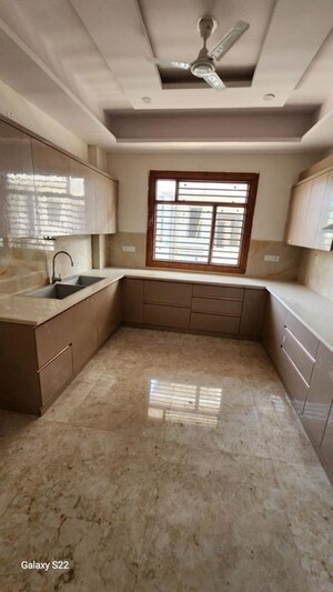 Kitchen in 3 BHK Builder Floor at Sector 21 – for Rent