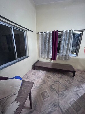 Team Area in 2.5 BHK Apartment at Clover Park – for Rent