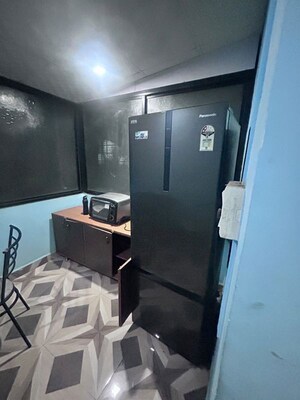 Team Area in 2.5 BHK Apartment at Clover Park – for Rent