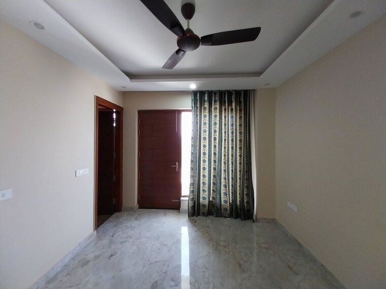 Room, sector 21 3 Bedroom 1500 Sq.Ft. Builder Floor In Sector 21 Gurgaon 10524339