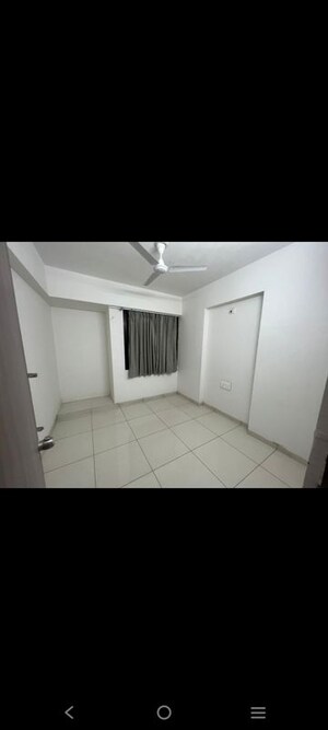 Room in 3 BHK Apartment at Avirat Silver Brook, Sp Ring Road – for Rent