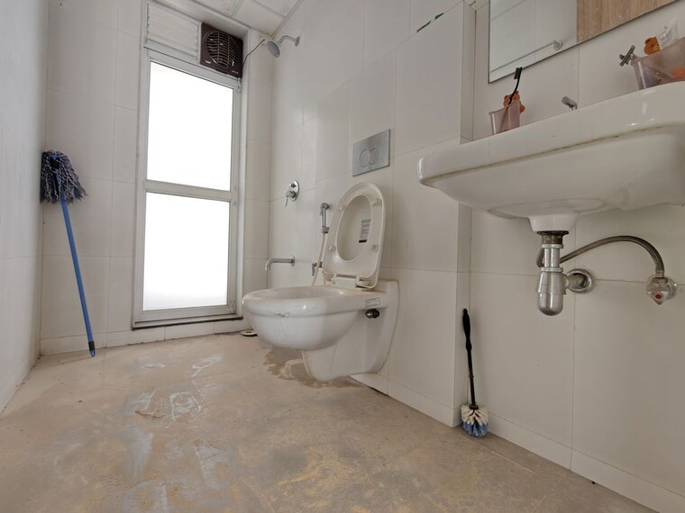 Bathroom, godrej-emerald 3 Bedroom 927 Sq.Ft. Apartment In Ghodbunder Road Thane 10524341