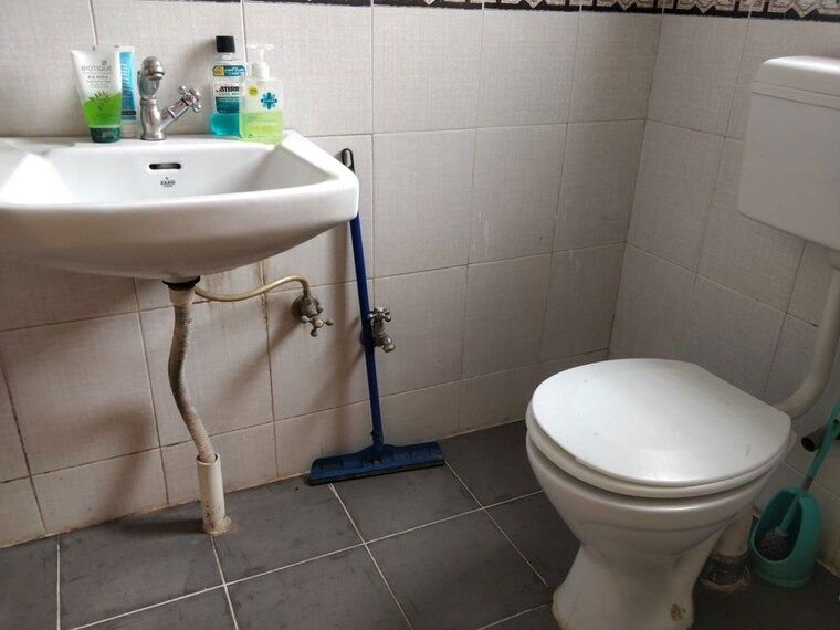 Bathroom, pentagon-fortune-east 3 Bedroom 1200 Sq.Ft. Apartment In Kharadi Pune 10524364