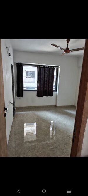Room in 3 BHK Apartment at Kadamb Pushp, Zundal – for Rent