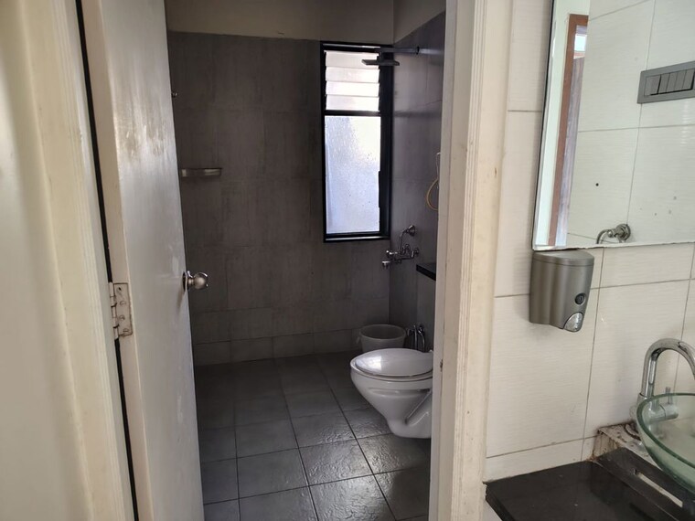 Bathroom, brahma-nancy-brahma-residency 3 Bedroom 1300 Sq.Ft. Apartment In Bavdhan Pune 10524384