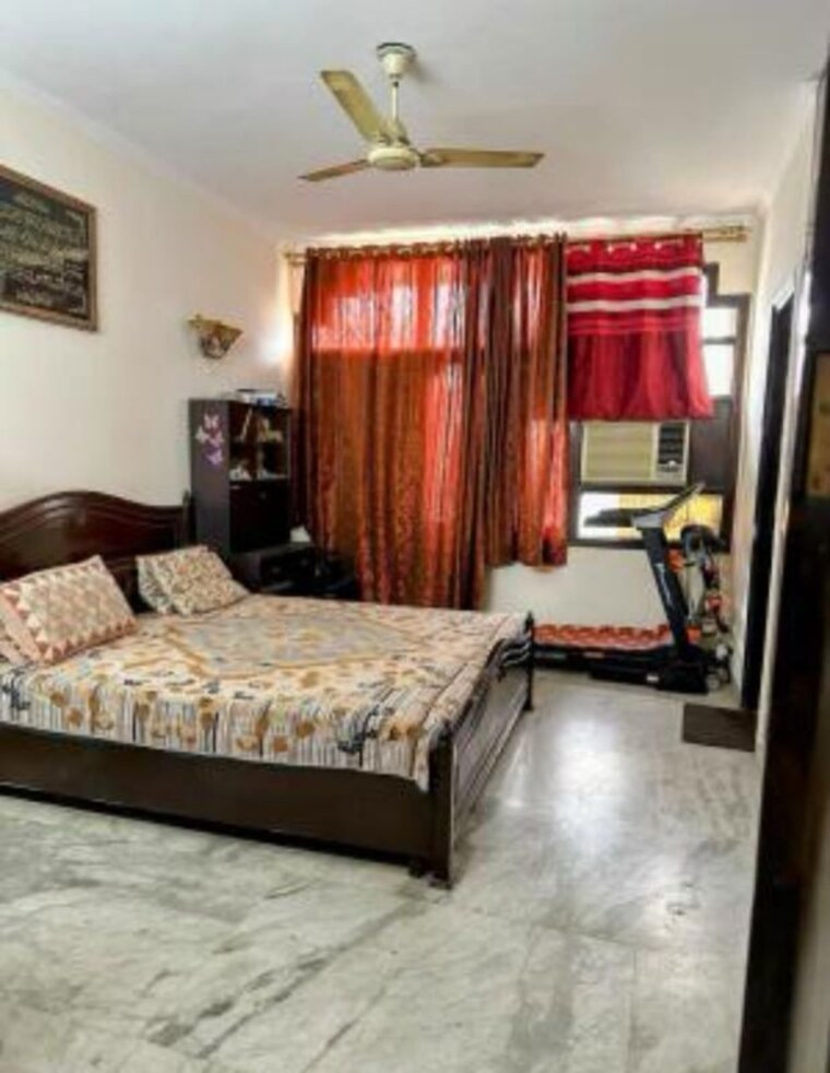 Bedroom, east of kailash 3 Bedroom 3000 Sq.Ft. Builder Floor In East Of Kailash Delhi 10524371
