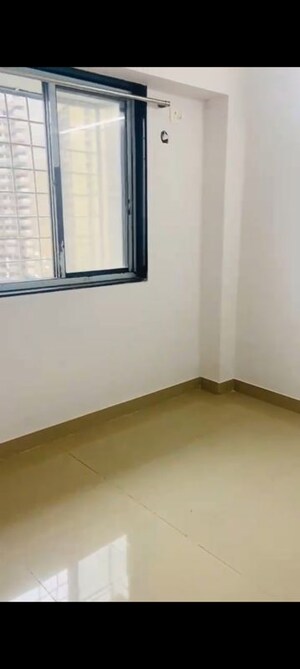 Room in 1 BHK Apartment at Goregaon West – for Rent