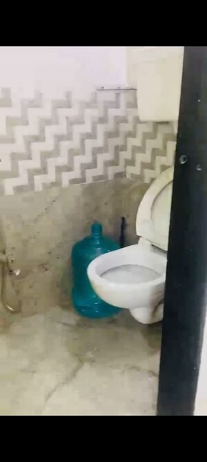 Bathroom in 1 BHK Apartment at Goregaon West – for Rent