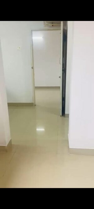Room in 1 BHK Apartment at Goregaon West – for Rent