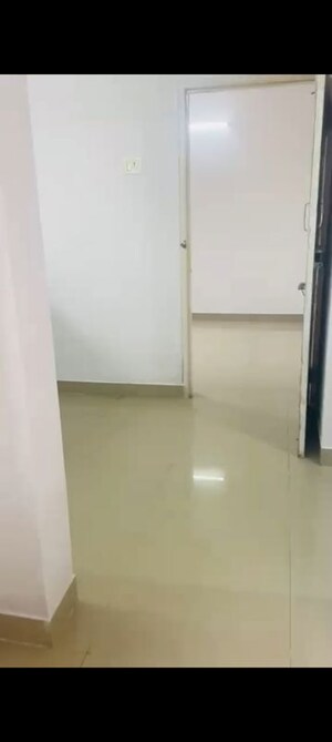 Room in 1 BHK Apartment at Goregaon West – for Rent