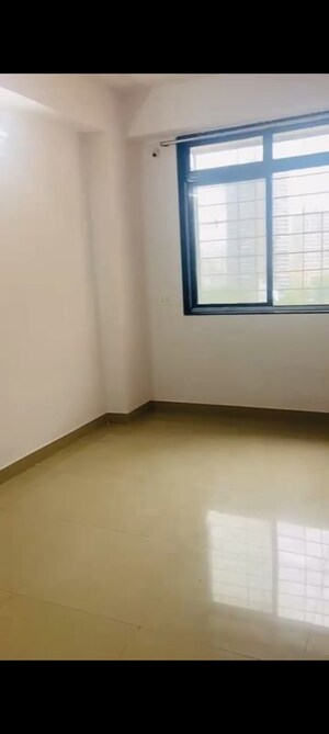 Room in 1 BHK Apartment at Goregaon West – for Rent