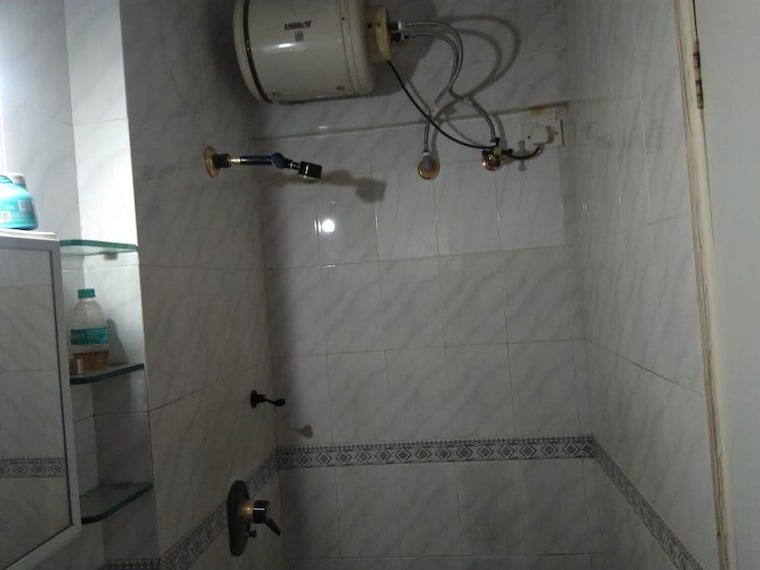 Bathroom, bandra west 2 Bedroom 700 Sq.Ft. Apartment In Bandra West Mumbai 10524409