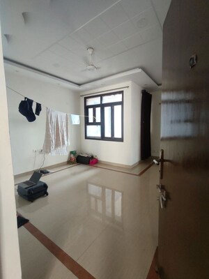 Room in 2 BHK Apartment at Sector 12 Dwarka – for Rent