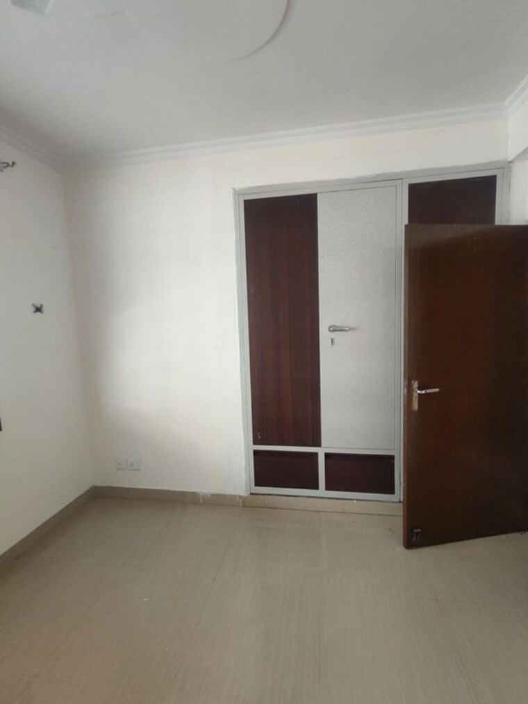 Room, sector 12 dwarka 2 Bedroom 1700 Sq.Ft. Apartment In Sector 12 Dwarka Delhi 10524425