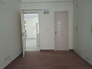 Building Lobby in 4 BHK Builder Floor at Sector 21 – for Rent