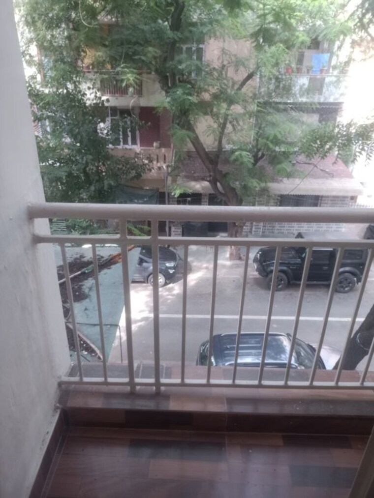 Balcony, vasant kunj 3 Bedroom 1500 Sq.Ft. Apartment In Vasant Kunj Delhi 10524416