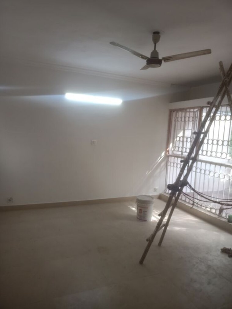 Room, vasant kunj 3 Bedroom 1500 Sq.Ft. Apartment In Vasant Kunj Delhi 10524416