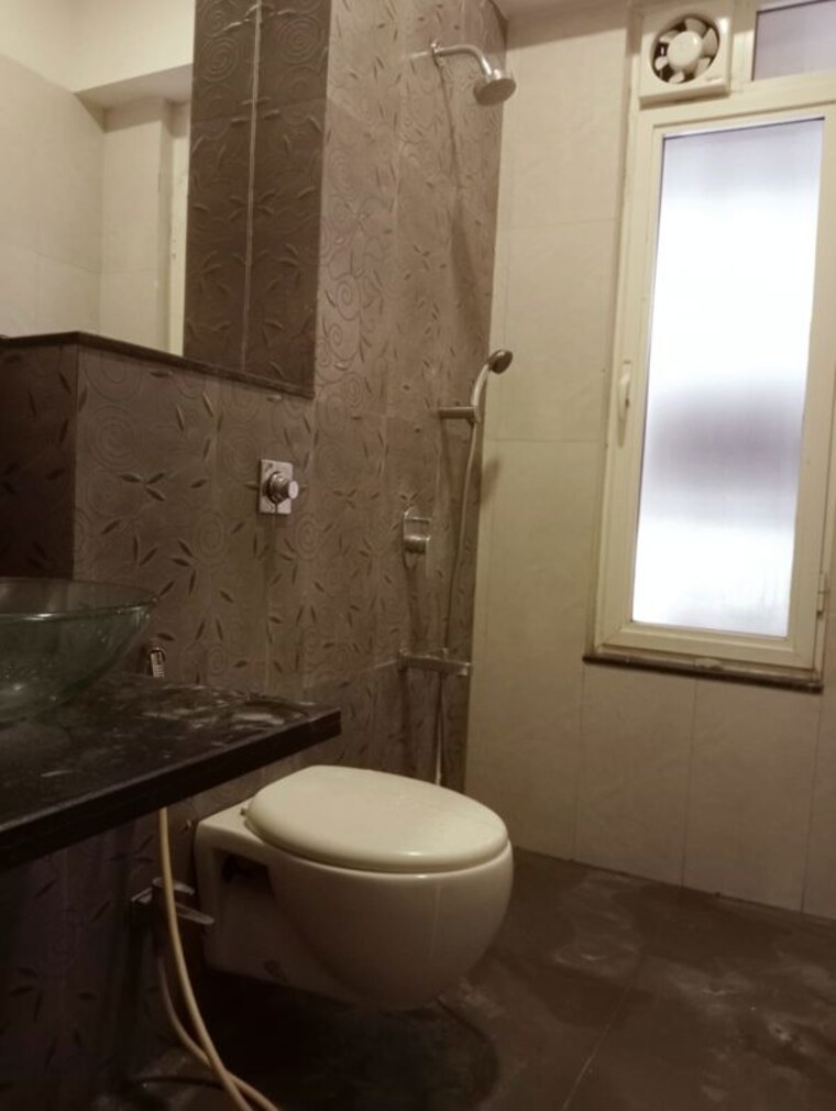 Bathroom, westinrely-ashwin-heights 2 Bedroom 600 Sq.Ft. Apartment In Goregaon East Mumbai 10515397