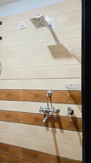 Furnished Amenities in 1 BHK Builder Floor at Sushant Lok I – for Rent