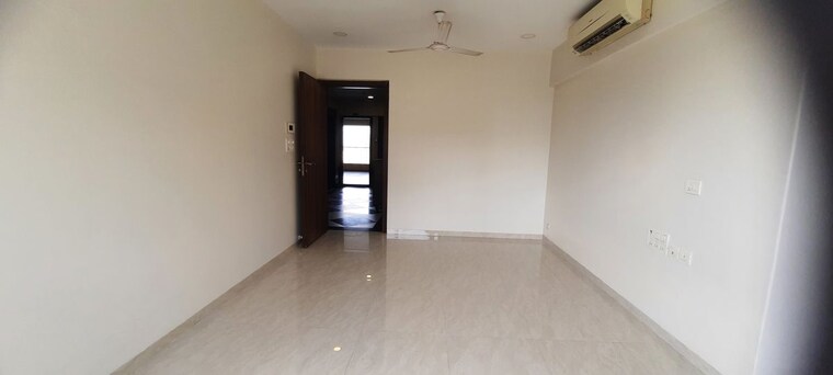 Room, supreme-19 2 Bedroom 650 Sq.Ft. Apartment In Lokhandwala Mumbai 10524563