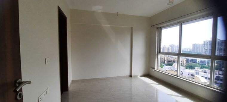 Room, supreme-19 2 Bedroom 650 Sq.Ft. Apartment In Lokhandwala Mumbai 10524563