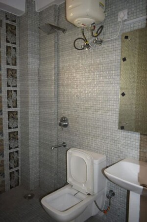 Bathroom in 3 BHK Builder Floor at Sector 42 – for Rent