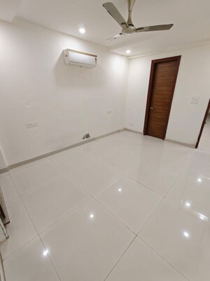 Room in 3 BHK Apartment at Ambala Highway – for Rent