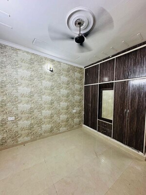 Room in 2 BHK Apartment at Pir Machalla – for Sale