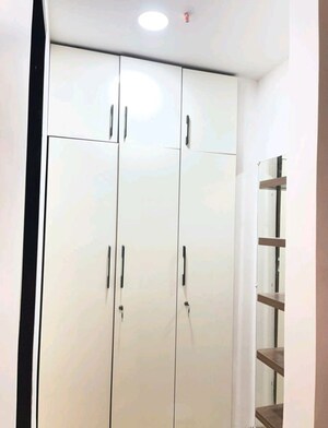 Furnished Amenities in 3 BHK Apartment at Gomti Nagar – for Rent