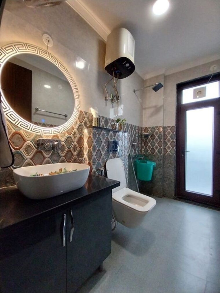 Bathroom, sector 22 2 Bedroom 1200 Sq.Ft. Builder Floor In Sector 22 Gurgaon 10524682