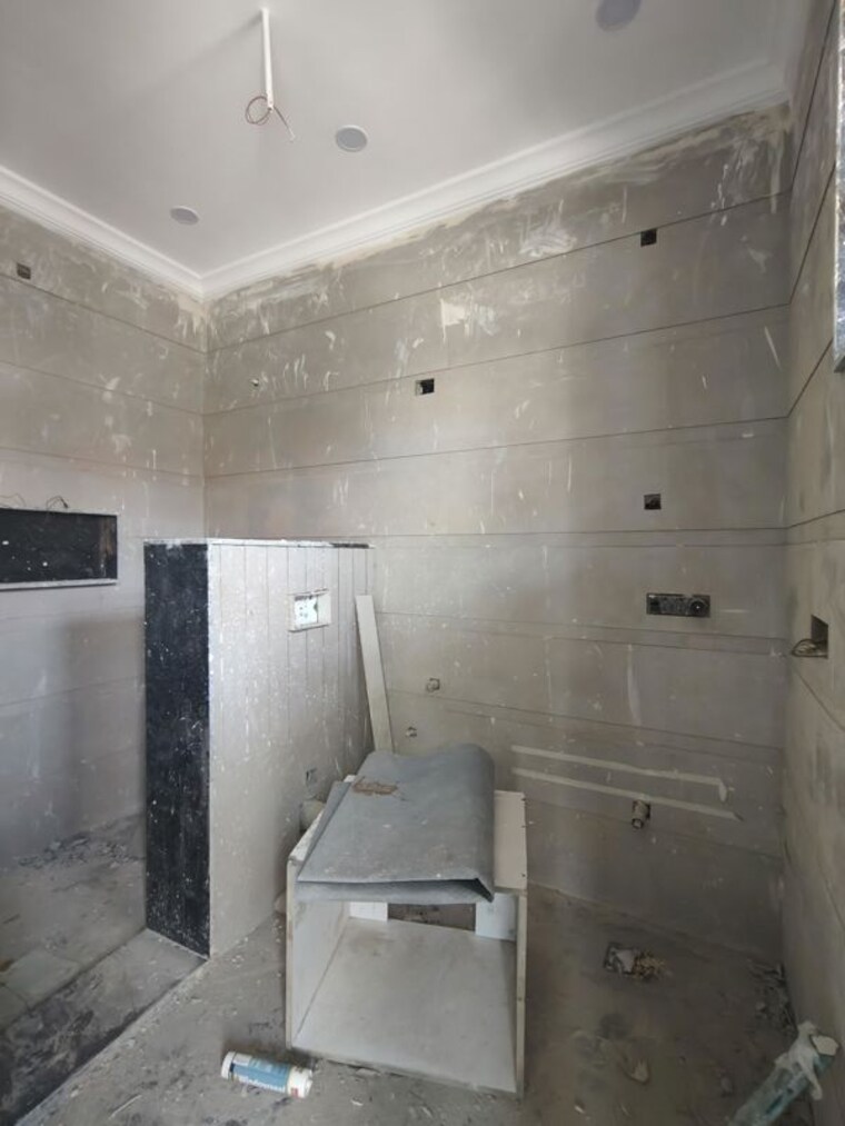 Bathroom, sector 22 4 Bedroom 2400 Sq.Ft. Builder Floor In Sector 22 Gurgaon 10524702