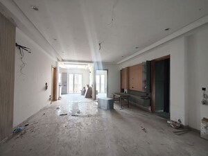 Building Lobby in 4 BHK Builder Floor at Sector 22 – for Rent