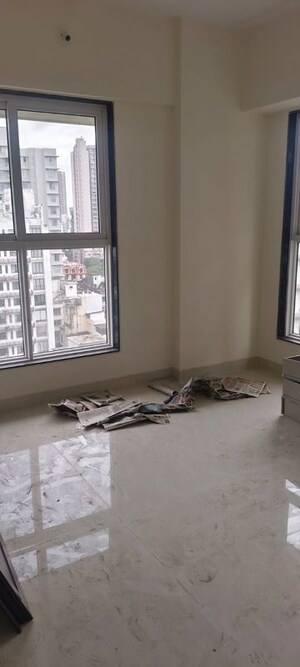 Room in 2 BHK Apartment at Yash Supriya, Dadar East – for Rent