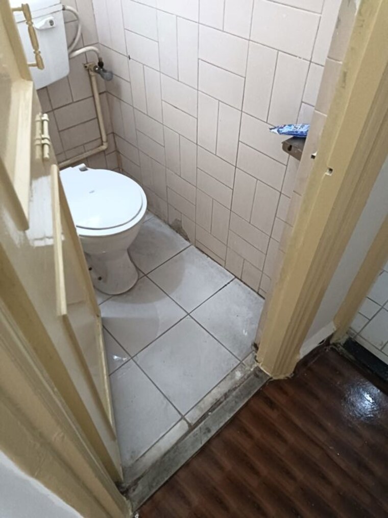 Bathroom, shahenshah-chs 1 Bedroom 500 Sq.Ft. Apartment In Koregaon Park Pune 10524703