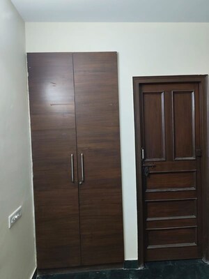 Room in 1 RK Builder Floor at Sector 57 – for Rent