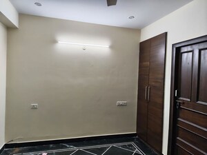 Room in 1 RK Builder Floor at Sector 57 – for Rent