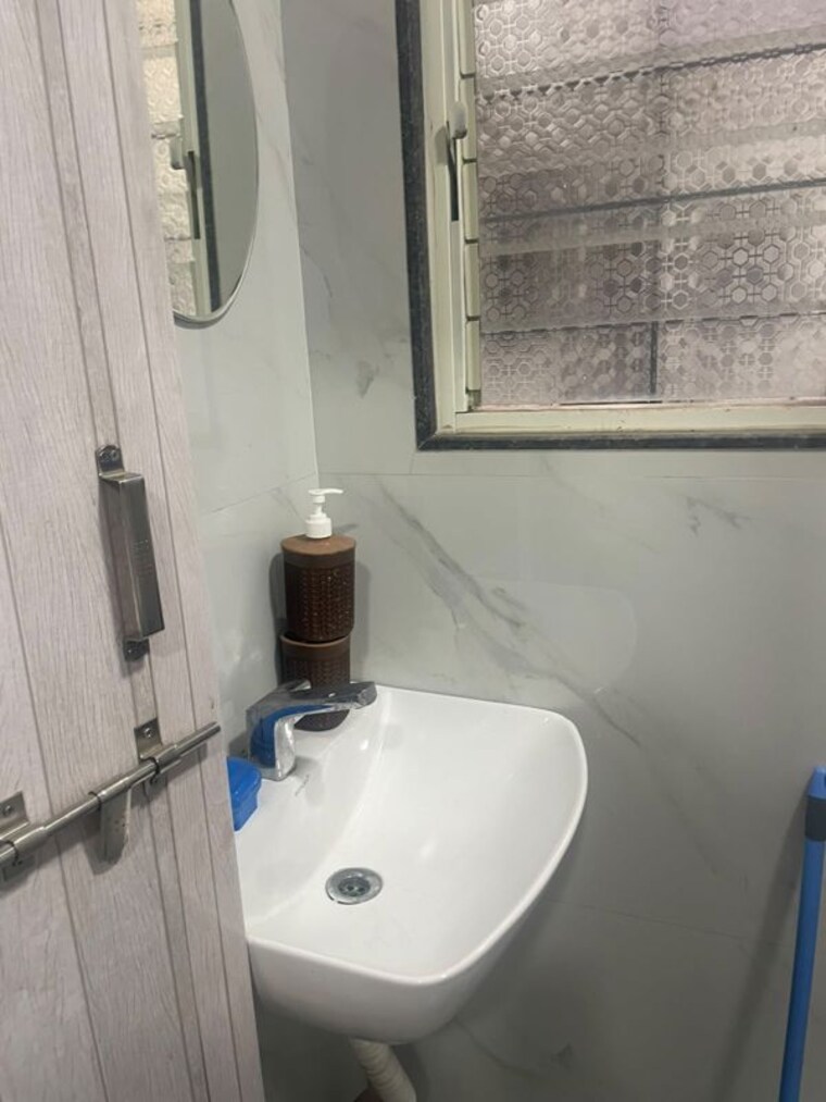 Bathroom, neco-gardens 2 Bedroom 850 Sq.Ft. Apartment In Viman Nagar Pune 10524718