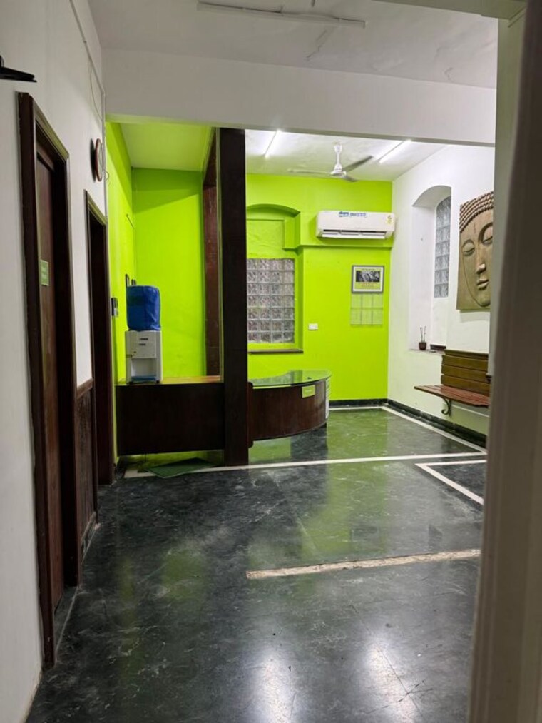 Team Area, cuffe parade Commercial Office Space 1400 Sq.Ft. In Cuffe Parade Mumbai 10524725