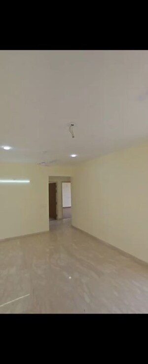 Room in 4 BHK Apartment at Godrej Golf Link Villas, Sector 27 Yamuna Expressway – for Sale