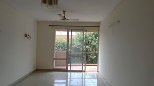 Room in 3 BHK Apartment at Omaxe The Nile, Sector 49 – for Rent