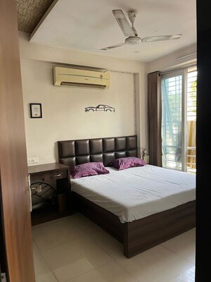 Bedroom in 3 BHK Apartment at Ambawadi – for Rent