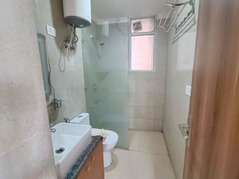 Bathroom, capital-residency-360 3 Bedroom 2010 Sq.Ft. Apartment In Sector 70a Gurgaon 10524789