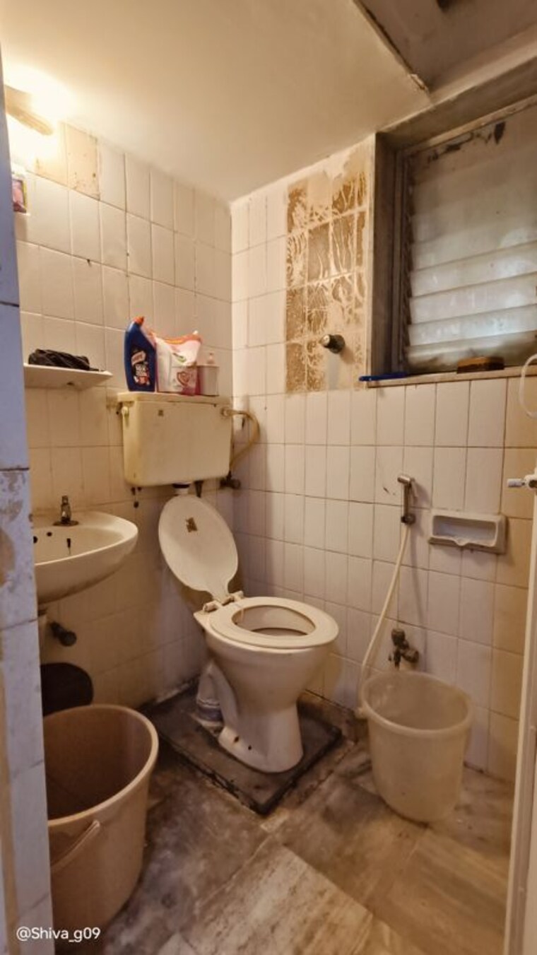 Bathroom, worli Pg For Boys In Worli 10524786