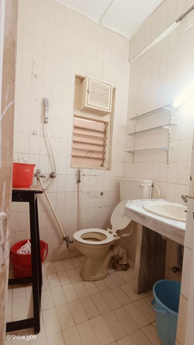 Bathroom, worli Pg For Boys In Worli 10524786