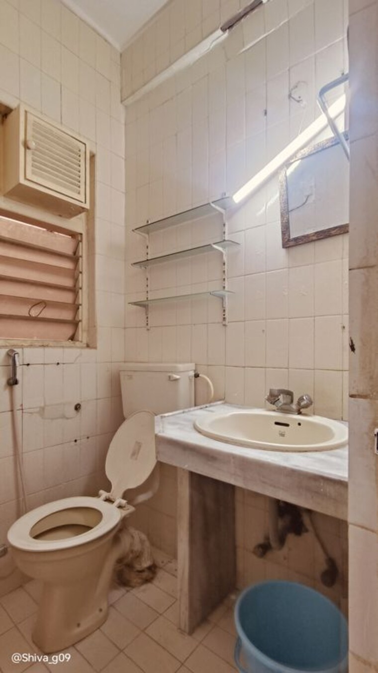 Bathroom, worli Pg For Boys In Worli 10524786