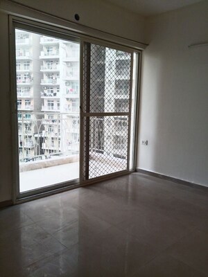 Room in 3 BHK Apartment at Mahagun My Woods, Sector 16c Greater Noida – for Sale
