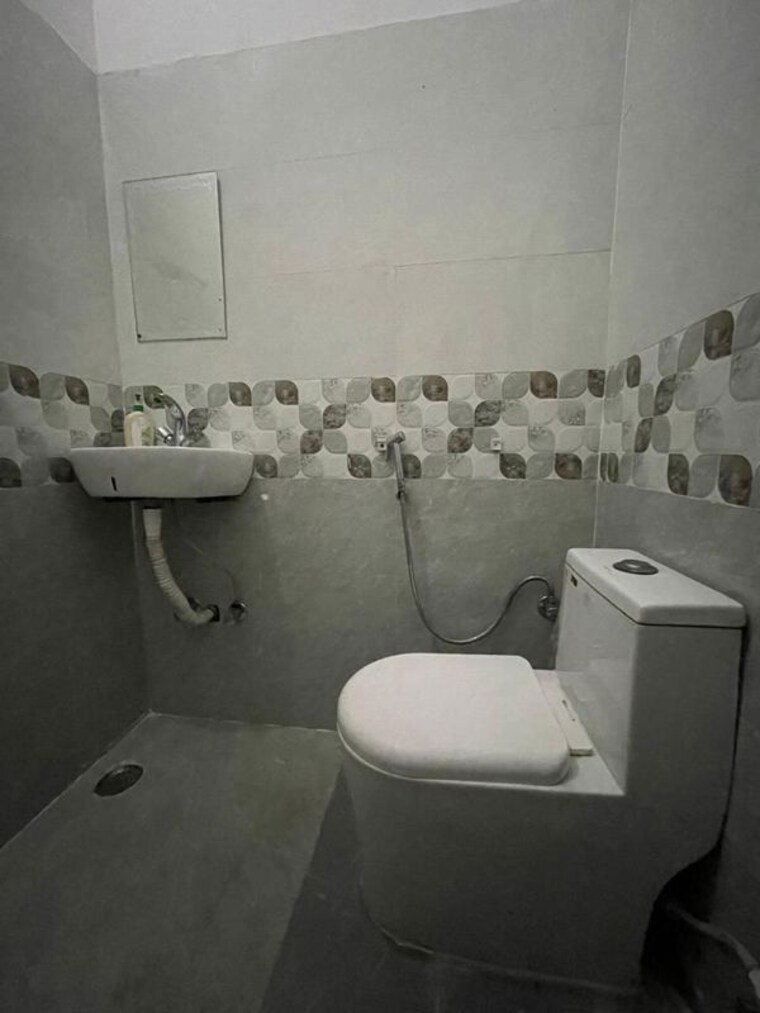 Bathroom, ansal-sushant-jeevan-enclave 3 Bedroom 1810 Sq.Ft. Apartment In Sushant Golf City Lucknow 10524603